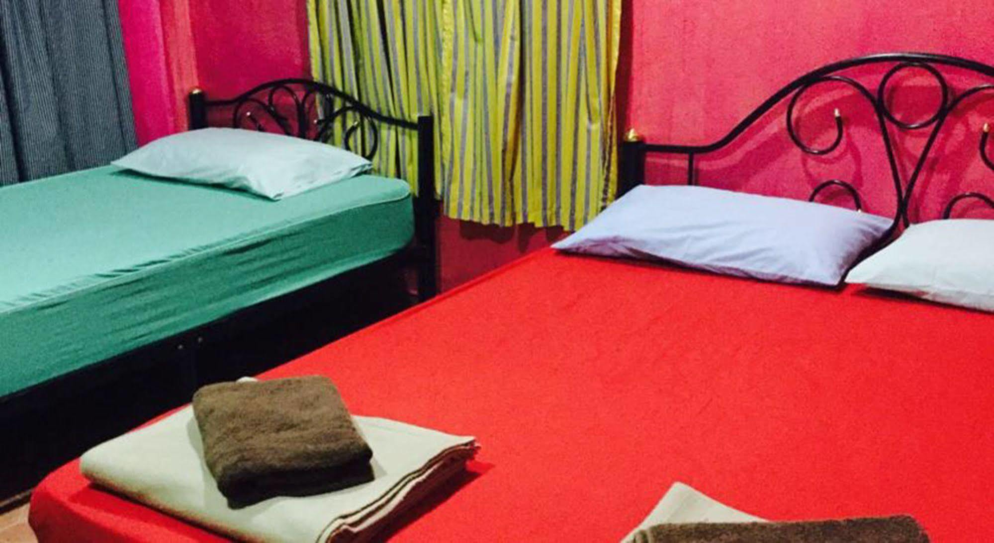 Bamboozle Hostel 핫 린 외부 사진